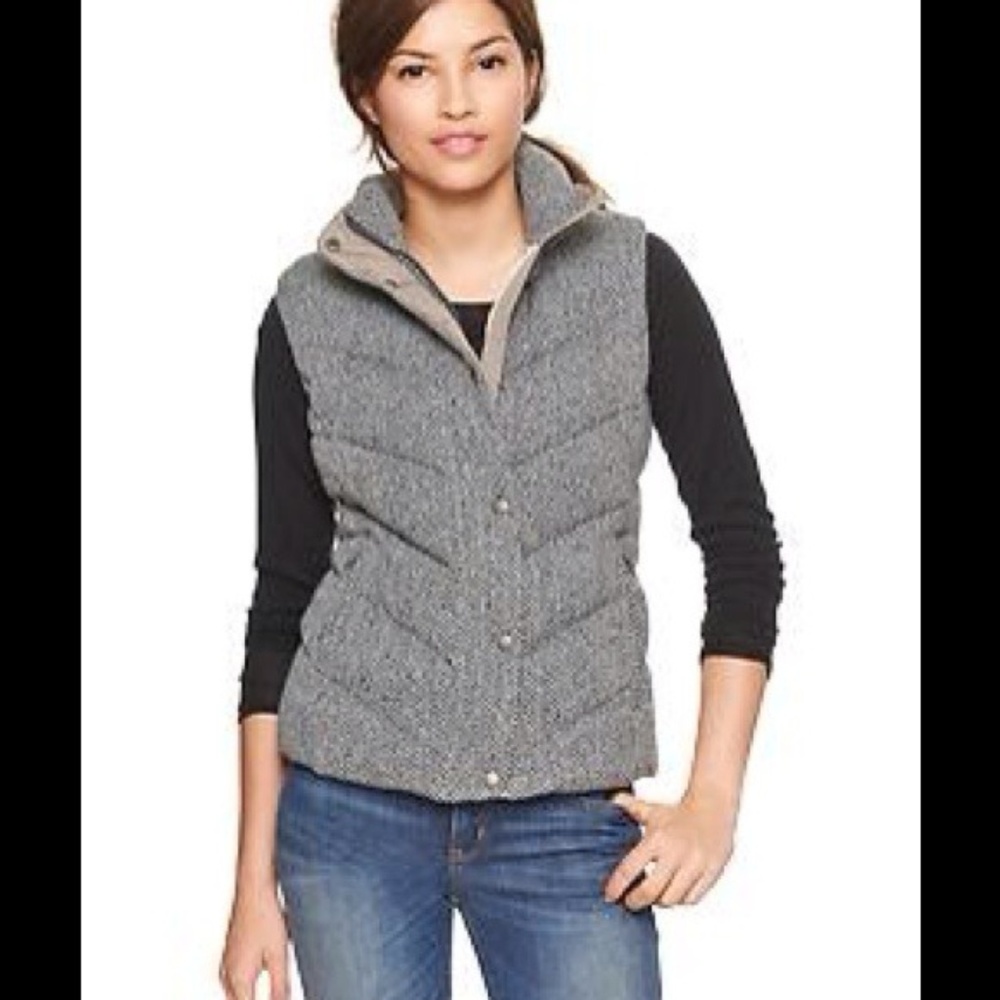 GAP Herringbone Puffer Vest